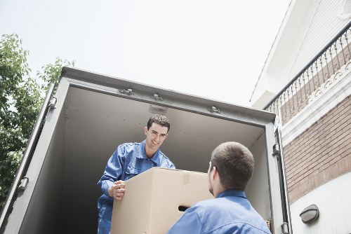 Reliable man with van service for everyday Aldgate transport